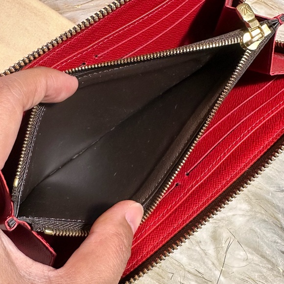 Louis Vuitton Authentic Zippy zip Clemence long DE wallet with duster only - Picture 14 of 16